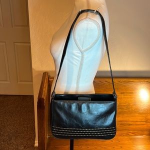 RELIC BLACK SHOULDER BAG